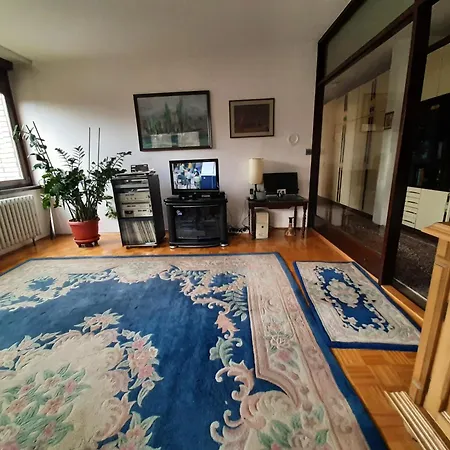 Apartment Downtown Flat